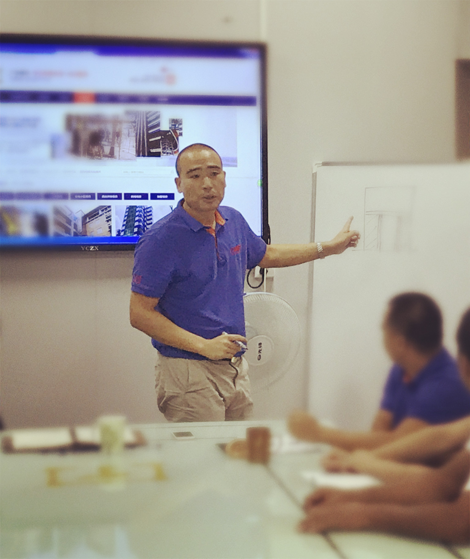 廣東梯井今日召開以“工藝創新,安全先行”為主題的工程部第10次安全例會 廣東梯井今日召開以“工藝創新,安全先行”為主題的工程部第10次安全例會